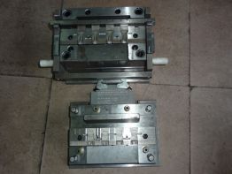 深圳塑胶模具厂